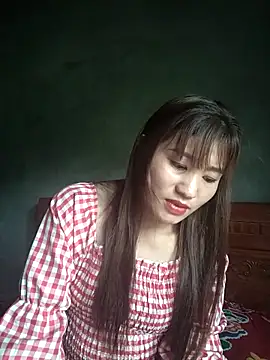 Lilinn  online show from 03-05-26, 04:09