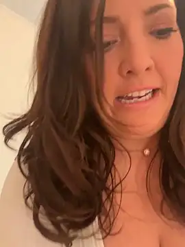 hollyharmd online show from 04-08-26, 01:51