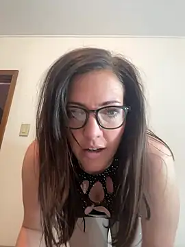 hollyharmd online show from 03-12-26, 02:39