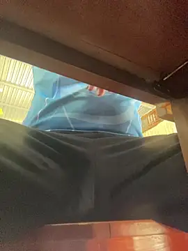 hoang15075 online show from 04-10-26, 01:12