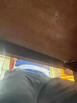 hoang15075 online show from 04-01-26, 12:13