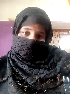 Snapshot of Tamil_Rani- chatting on 03-11-26, 06:18 Tamil Rani- online show from 03-11-26, 06:18