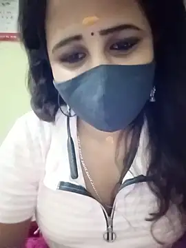 Snapshot of Tamil_Rani- chatting on 05-14-26, 05:54 Tamil Rani- online show from 05-14-26, 05:54