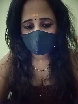 Snapshot of Tamil_Rani- chatting on 05-20-26, 08:06 Tamil Rani- online show from 05-20-26, 08:06