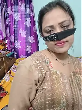Beauty-3 online show from 05-18-26, 03:28