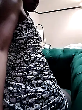 Latoya01 online show from 04-07-26, 07:37