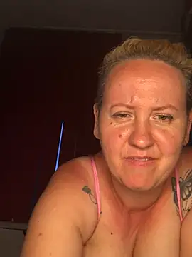 Snapshot of SofiaAmour chatting on 06-24-26, 06:39 SofiaAmour online show from 06-24-26, 06:39