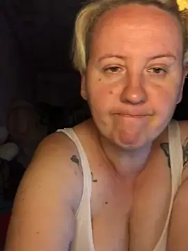 Snapshot of SofiaAmour chatting on 06-18-26, 06:35 SofiaAmour online show from 06-18-26, 06:35