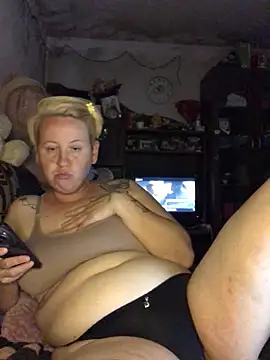 Snapshot of SofiaAmour chatting on 06-16-26, 06:52 SofiaAmour online show from 06-16-26, 06:52