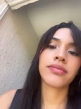 Mia-villalobos online show from 05-13-26, 02:02