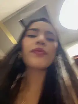 Mia-villalobos online show from 05-10-26, 05:11