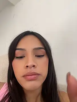 Mia-villalobos online show from 06-30-26, 01:44