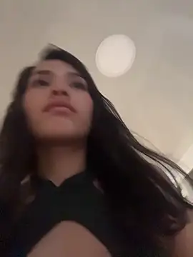 Mia-villalobos online show from 05-10-26, 09:49