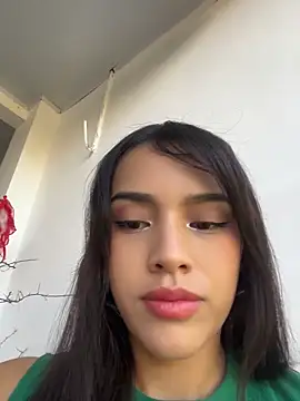 Mia-villalobos online show from 06-02-26, 12:05