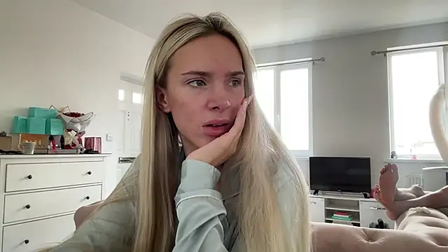 Naughtyblondex online show from 06-29-26, 10:48