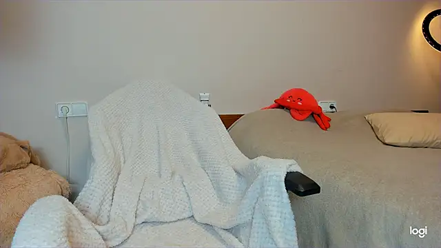 AlexaRayJoel online show from 03-27-26, 08:26