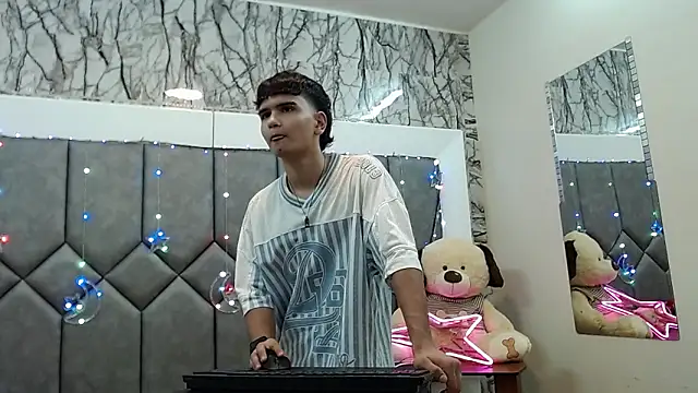 Steve Hotman online show from 03-29-26, 01:24