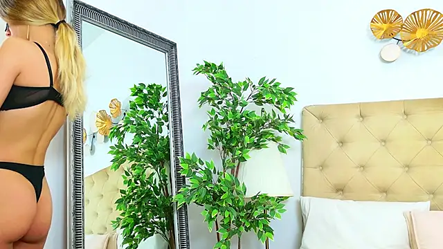 RaysaDrake online show from 03-17-26, 05:10