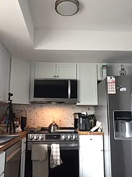 Snapshot of LunaBl00m chatting on 04-14-26, 09:53 LunaBl00m online show from 04-14-26, 09:53