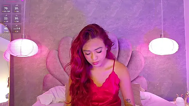 Snapshot of Bella-Sanders chatting on 07-15-26, 11:17 Bella-Sanders online show from 07-15-26, 11:17