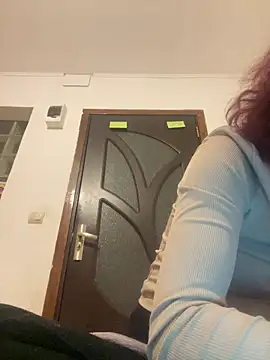 MommySexxy23 online show from 03-31-26, 07:05