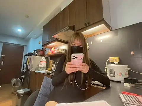 strawberryblossom93 online show from 03-29-26, 01:57