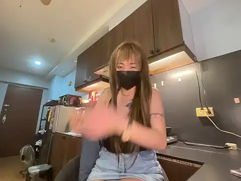 strawberryblossom93 online show from 03-30-26, 02:51