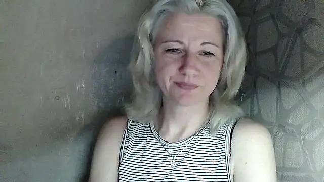 Katerina-Kissa online show from 05-19-26, 06:37