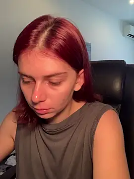 Snapshot of VelvetChloe chatting on 07-20-26, 12:40 VelvetChloe online show from 07-20-26, 12:40