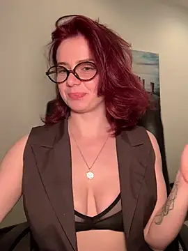 Snapshot of VelvetChloe chatting on 05-06-26, 04:44 VelvetChloe online show from 05-06-26, 04:44