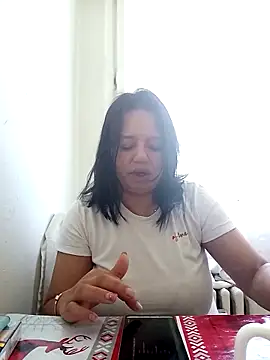 roxana e43 online show from 04-26-26, 08:11