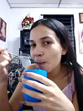 Snapshot of BiancaRoyale chatting on 05-01-26, 07:35 BiancaRoyale online show from 05-01-26, 07:35