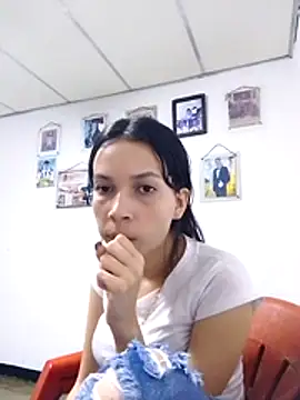 Snapshot of BiancaRoyale chatting on 06-03-26, 08:04 BiancaRoyale online show from 06-03-26, 08:04