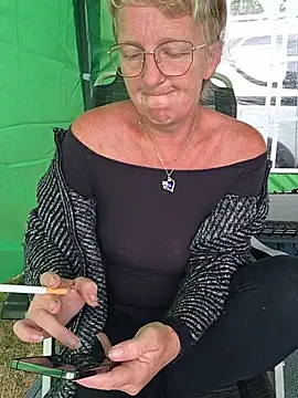lescoquinsdu40 online show from 05-30-26, 09:15