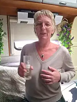 lescoquinsdu40 online show from 05-14-26, 04:15