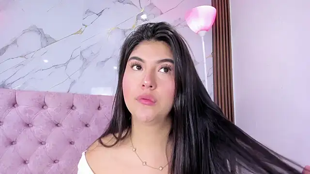 AbrilQuintana  online show from 05-27-26, 11:39