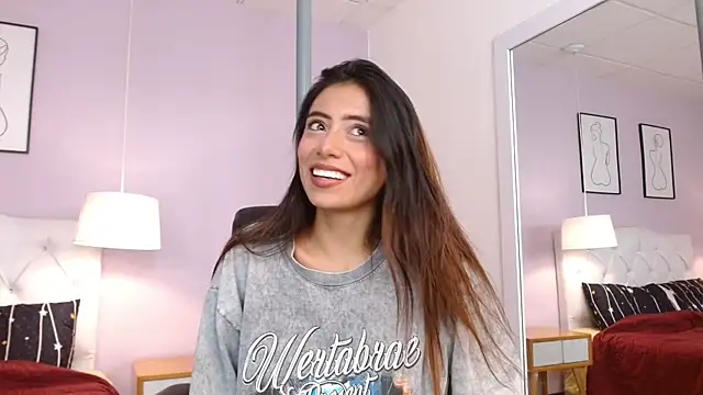 Cataleyaa23 online show from 05-18-26, 07:40