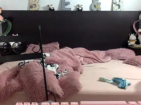 mommy-Milf online show from 03-20-26, 01:56