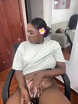 Emi rousse online show from 04-14-26, 04:01