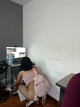 Emi rousse online show from 03-17-26, 12:30