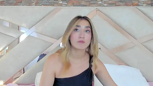 lucy davies online show from 05-16-26, 03:22