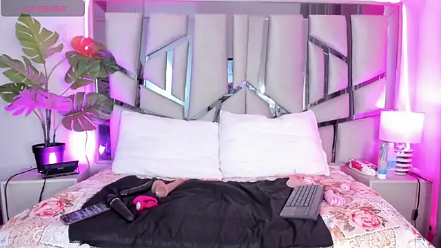 lucy davies online show from 03-18-26, 11:46