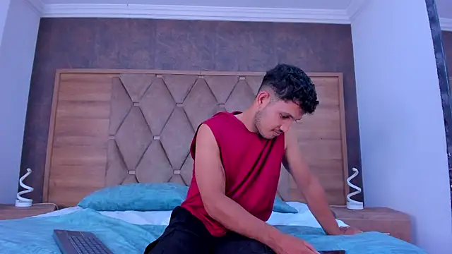 MaxiStanford online show from 03-26-26, 09:24