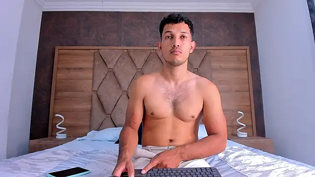 MaxiStanford online show from 04-02-26, 07:42