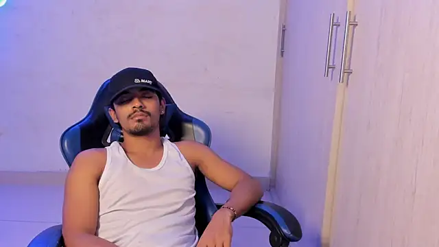 jossi12345j online show from 04-15-26, 09:04