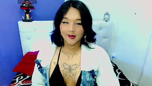 Snapshot of isadoraqueeen chatting on 03-02-26, 01:17 isadoraqueeen online show from 03-02-26, 01:17