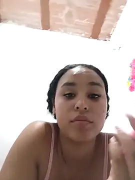 Snapshot of kiaria_Glow chatting on 03-03-26, 03:24 kiaria Glow online show from 03-03-26, 03:24