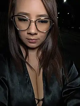 maleja smmith online show from 04-30-26, 05:03