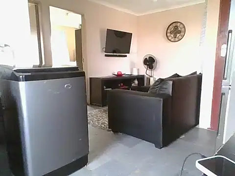 BumbleBee84 online show from 04-09-26, 08:09