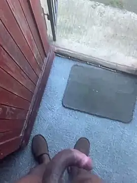 BumbleBee84 online show from 04-13-26, 06:17